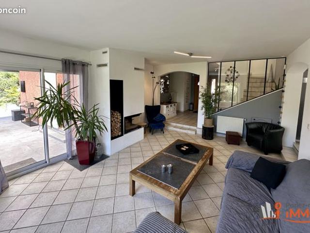 Maison vente à Belley, Douvres