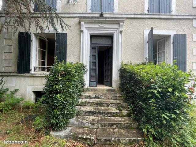 Maison vente à Confolens, La Chapelle