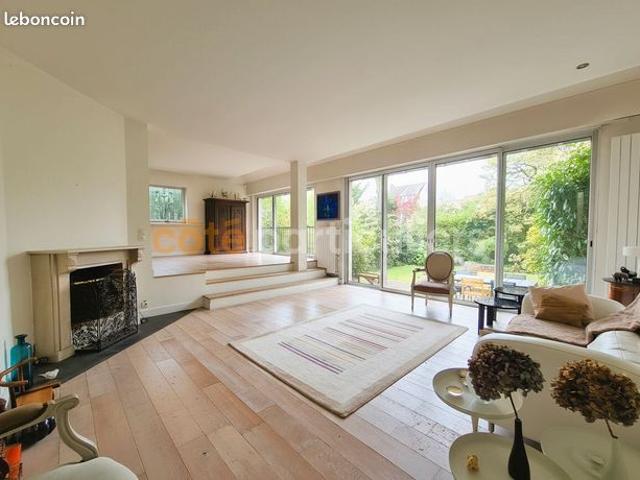 Maison vente à Saint-Germain-en-Laye, Le Pecq