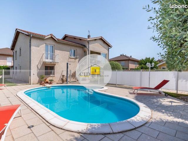 Maison vente à Privas, Saint-priest
