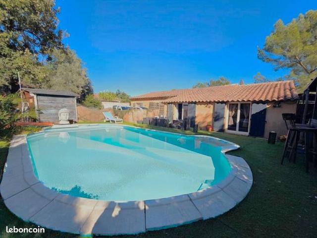 Maison vente à Arrondissement de Toulon, Solliès-toucas