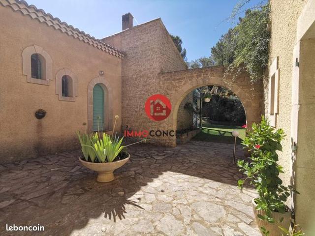 Maison vente à Nîmes, Tresques
