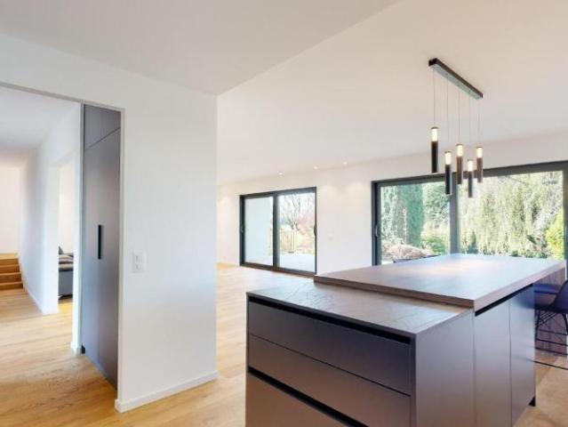 Haus kaufen in Crassier, Waadt