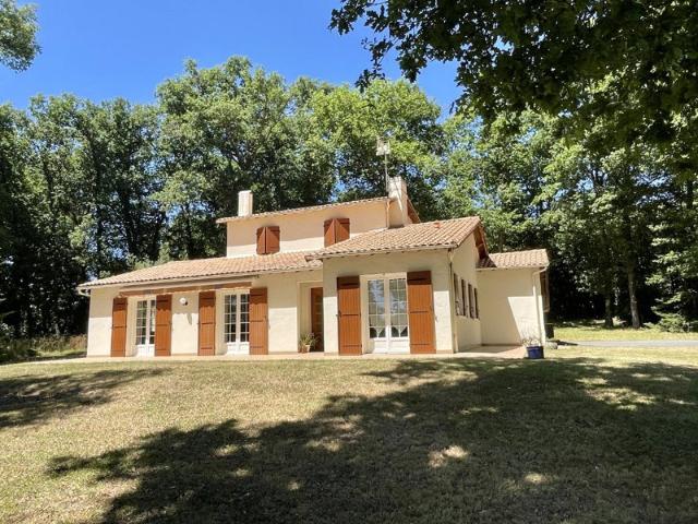 Maison vente à Rochefort, Etaules