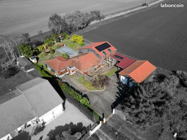 Maison vente à Riom, Pessat-villeneuve