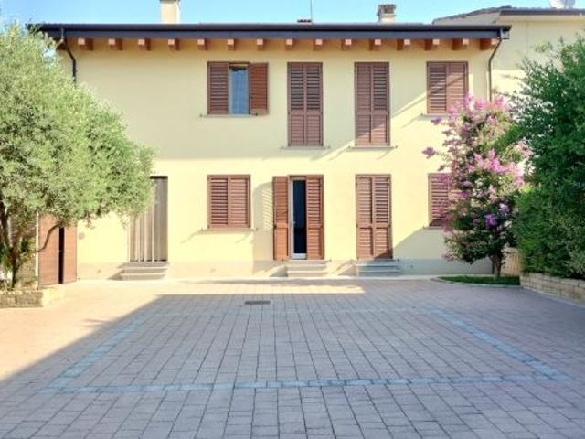 Villa Indipendente in vendita a Asola, Lombardia