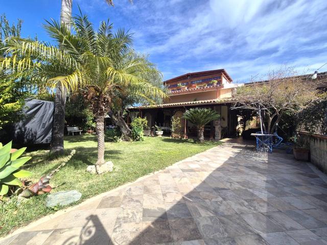 Villa Indipendente in affitto a Calabria, Catanzaro