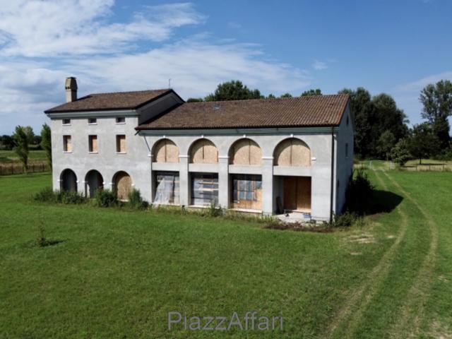 Villa Indipendente in vendita a Campolongo Maggiore, Veneto