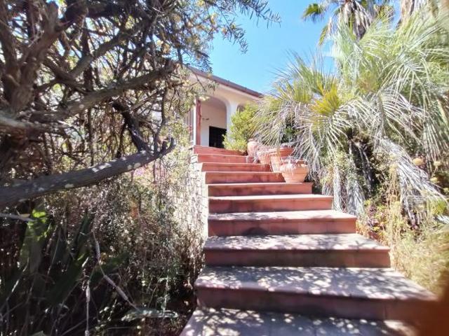 Villa Indipendente in vendita a Sasso, Roma Capitale