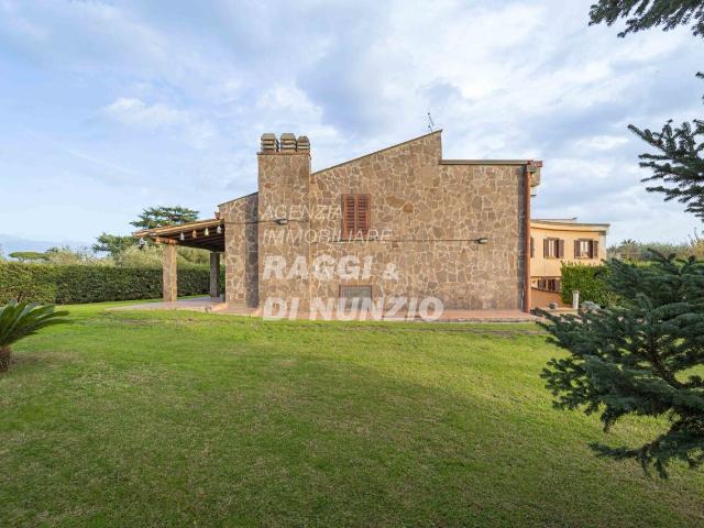 Villa Indipendente in affitto a Roma Capitale, Lazio
