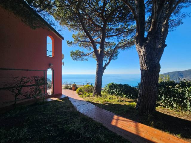 Villa Indipendente in affitto a Lemeglio, Moneglia