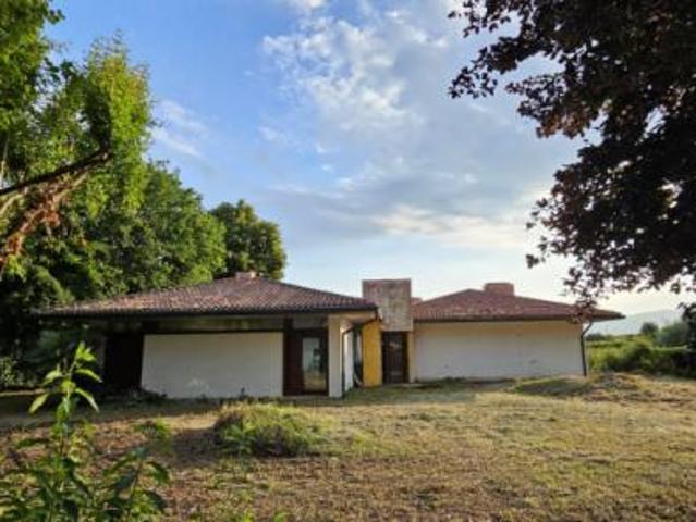 Villa Indipendente in vendita a Montecchio Maggiore, Veneto