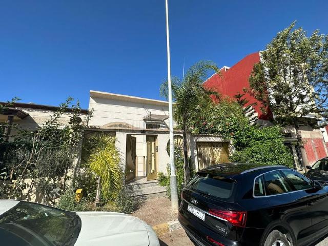 Villa vente à Anfa, Gharb-Chrarda-Beni Hssen