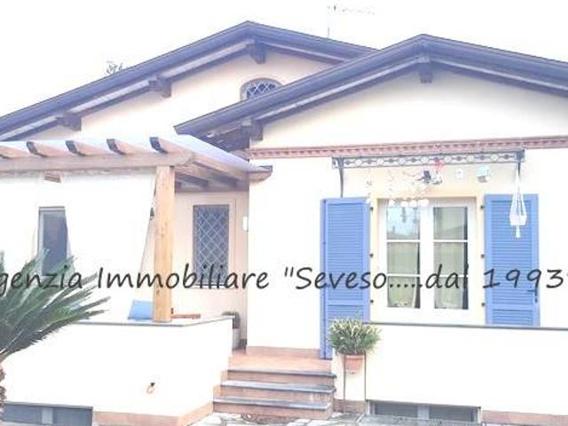 Villa Indipendente in affitto a Tonfano, Toscana