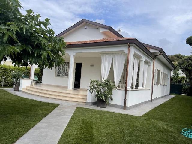 Villa Indipendente in affitto a Tonfano, Toscana