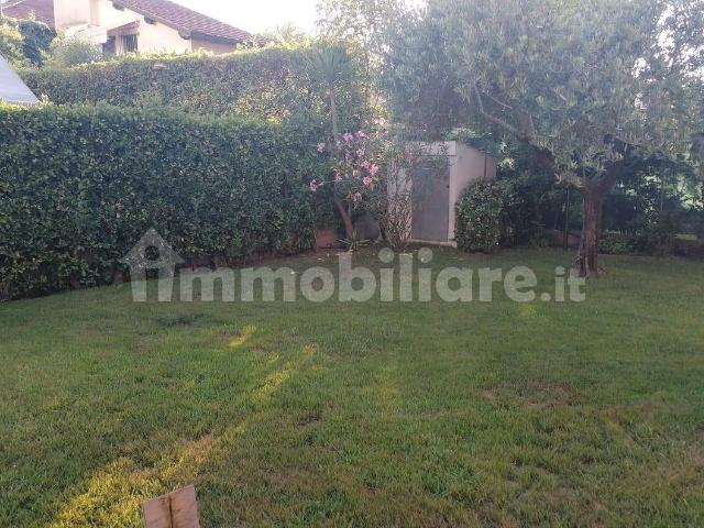 Villa Indipendente in affitto a Montignoso, Toscana