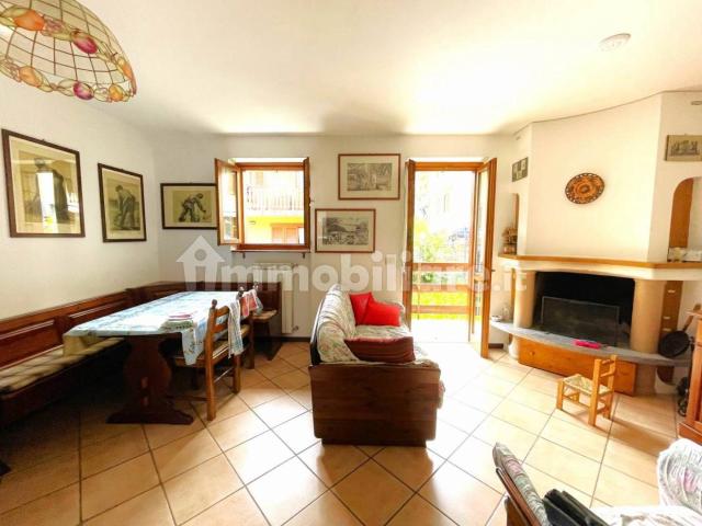 Villa Indipendente in affitto a Cosio Valtellino, Lombardia