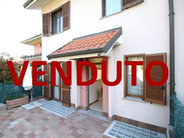 Villa Indipendente in vendita a Besana In Brianza, Lombardia