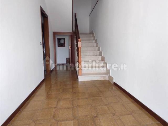 Villa Indipendente in affitto a Monteforte D'alpone, Veneto