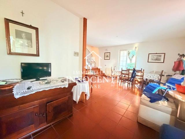 Villa Indipendente in affitto a Marina di Massa, Marina Di Massa