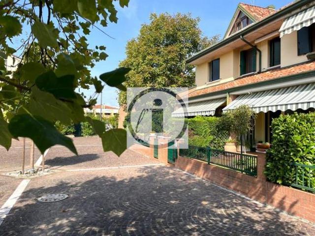 Villa Indipendente in vendita a Padova, Veneto
