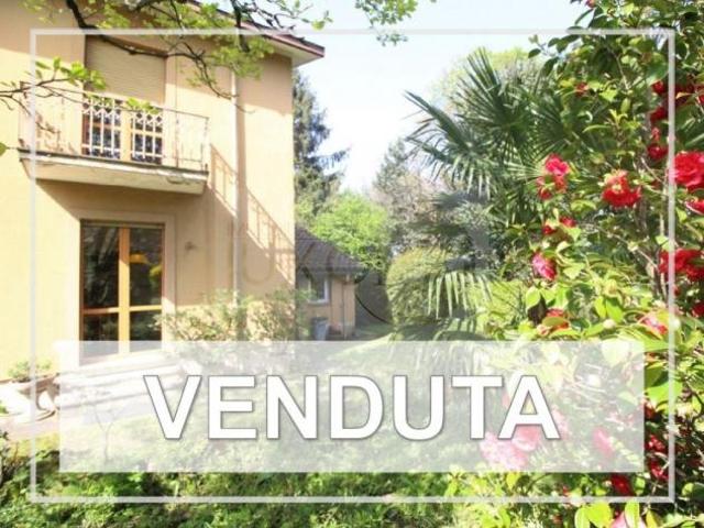 Villa Indipendente in vendita a Barzanò, Lombardia