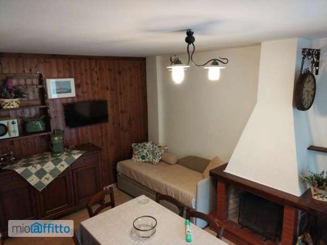 Villa Indipendente in affitto a Castel Di Sangro, Abruzzo
