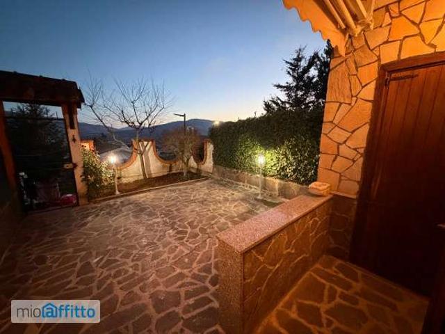 Villa Indipendente in affitto a Castel Di Sangro, Abruzzo