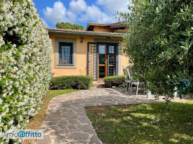 Villa Indipendente in affitto a Municipio Roma IX, Roma Capitale
