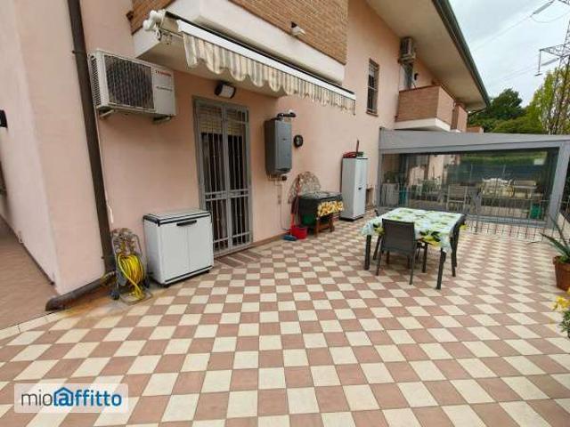 Villa Indipendente in affitto a Rovigo, Veneto