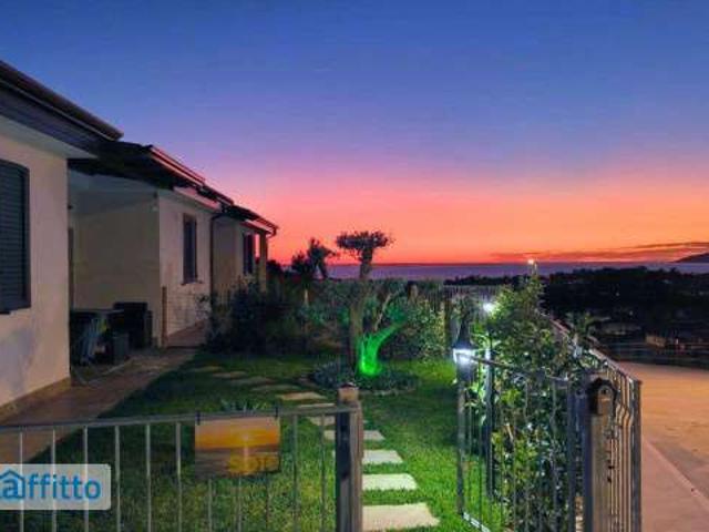Villa Indipendente in affitto a Ascea, Campania