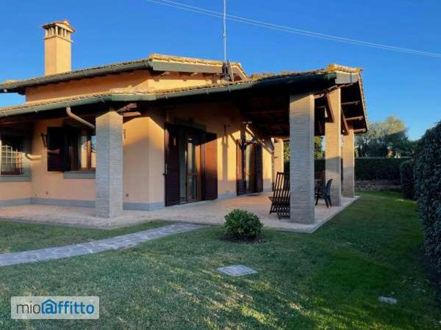 Villa Indipendente in affitto a Municipio Roma IX, Roma Capitale