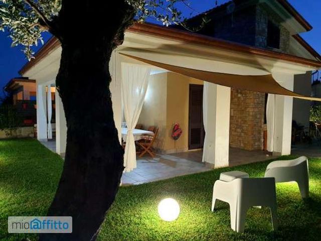 Villa Indipendente in affitto a Casal Velino Marina, Campania