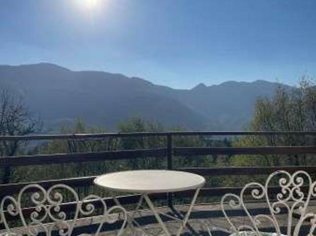 Villa Indipendente in affitto a Botta, Sant'omobono Imagna