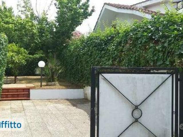 Villa Indipendente in affitto a Colle Romito, Roma Capitale