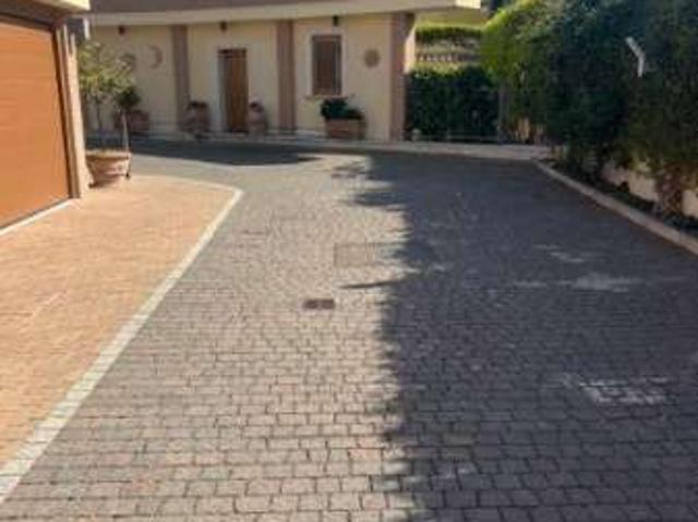 Villa Indipendente in affitto a Casal Lumbroso, Roma Capitale