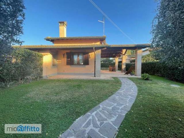 Villa Indipendente in affitto a Municipio Roma IX, Roma Capitale