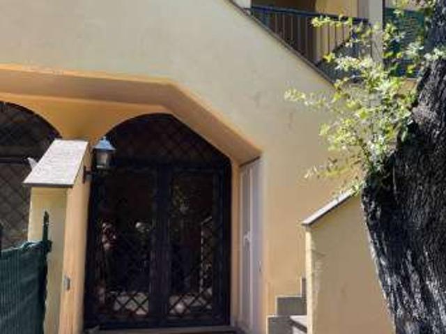 Villa Indipendente in affitto a Fregene, Roma Capitale