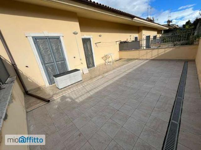 Villa Indipendente in affitto a Guidonia Montecelio, Roma Capitale