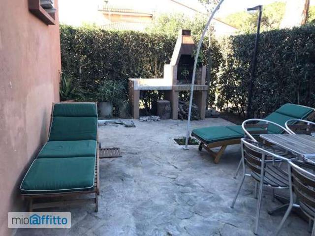 Villa Indipendente in affitto a Marina di San Nicola, Roma Capitale