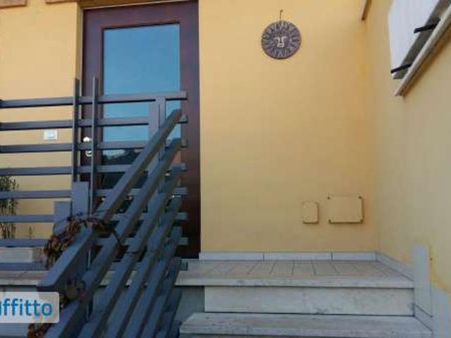 Villa Indipendente in affitto a Municipio Roma III, Roma Capitale