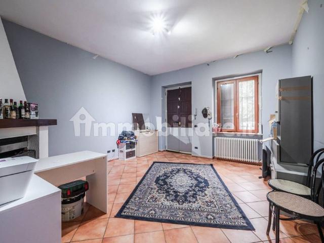 Villa Indipendente in affitto a Bressana Bottarone, Lombardia