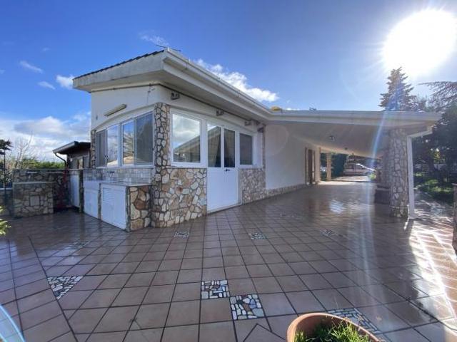 Villa Indipendente in vendita a Puglia, Bari
