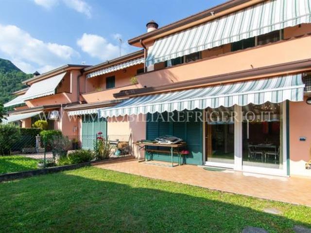 Villa Indipendente in vendita a Cisano Bergamasco, Bergamo