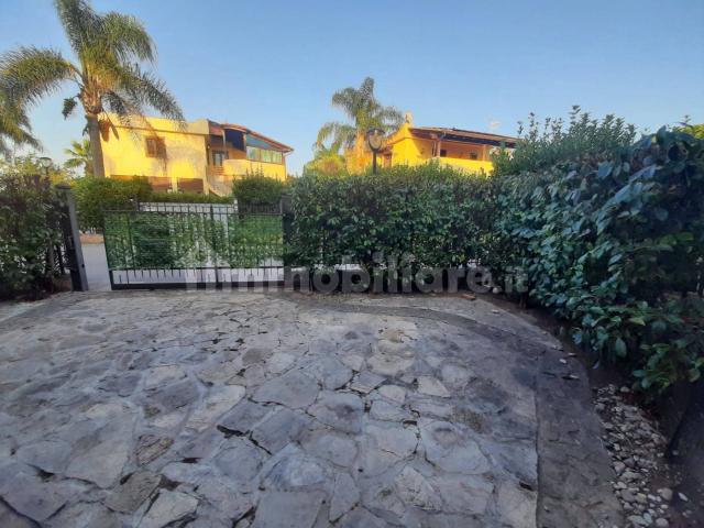 Villa Indipendente in affitto a Campofelice Di Roccella, Sicilia
