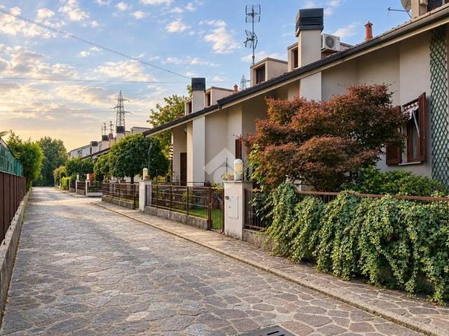 Villa Indipendente in affitto a Moncucco, Brugherio