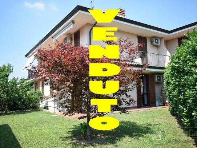 Villa Indipendente in vendita a Cavenago Brianza, Lombardia