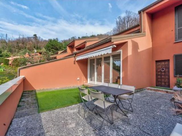 Villa Indipendente in vendita a Muggiò, Como
