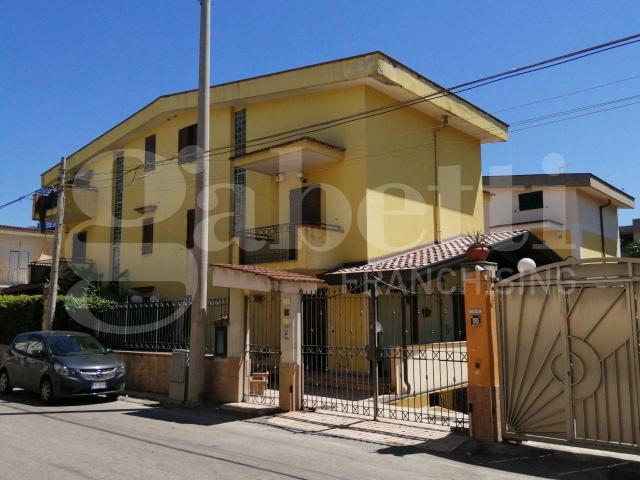 Villa Schiera in affitto a Angri, Campania