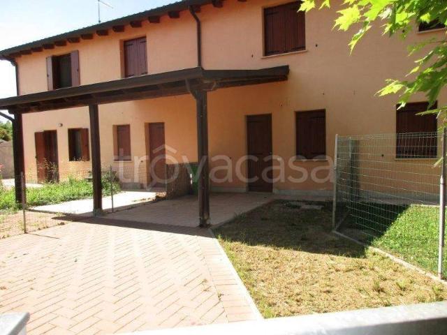 Villa Indipendente in affitto a Canaro, Veneto